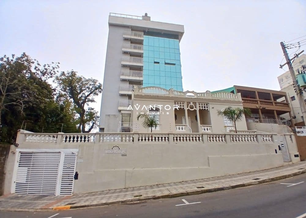 Fachada do prédio com fachada moderna — Apartamento com 2 quartos à venda no Sunset Residence, em Centro, Santa Maria/RS