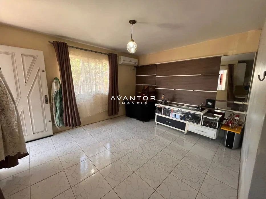 Casa com 2 quartos à venda em Nossa Senhora Medianeira, Santa Maria/RS — foto 2 de 10