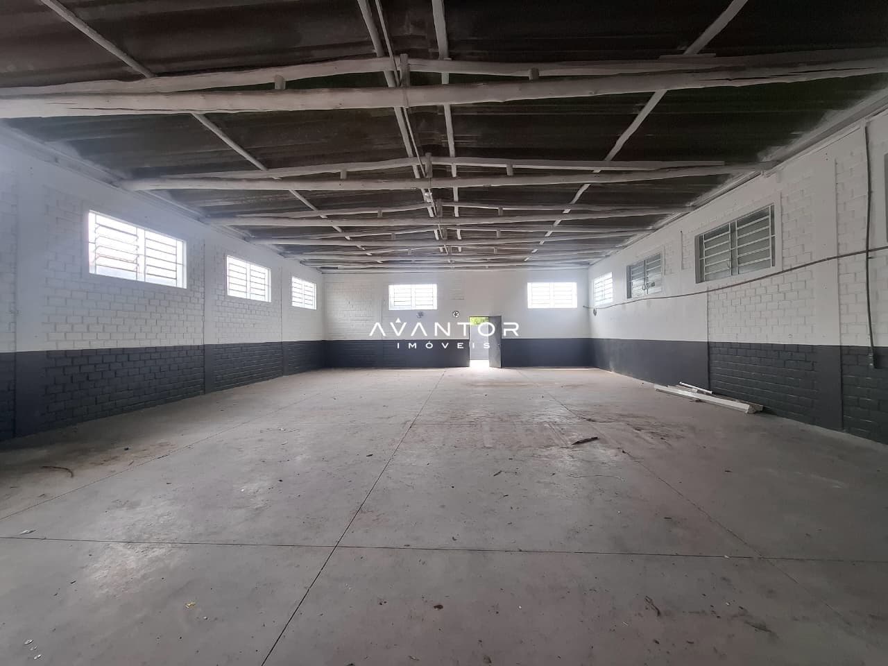 Pavilhão com 3 salas à venda em Camobi, Santa Maria/RS — foto 9 de 10