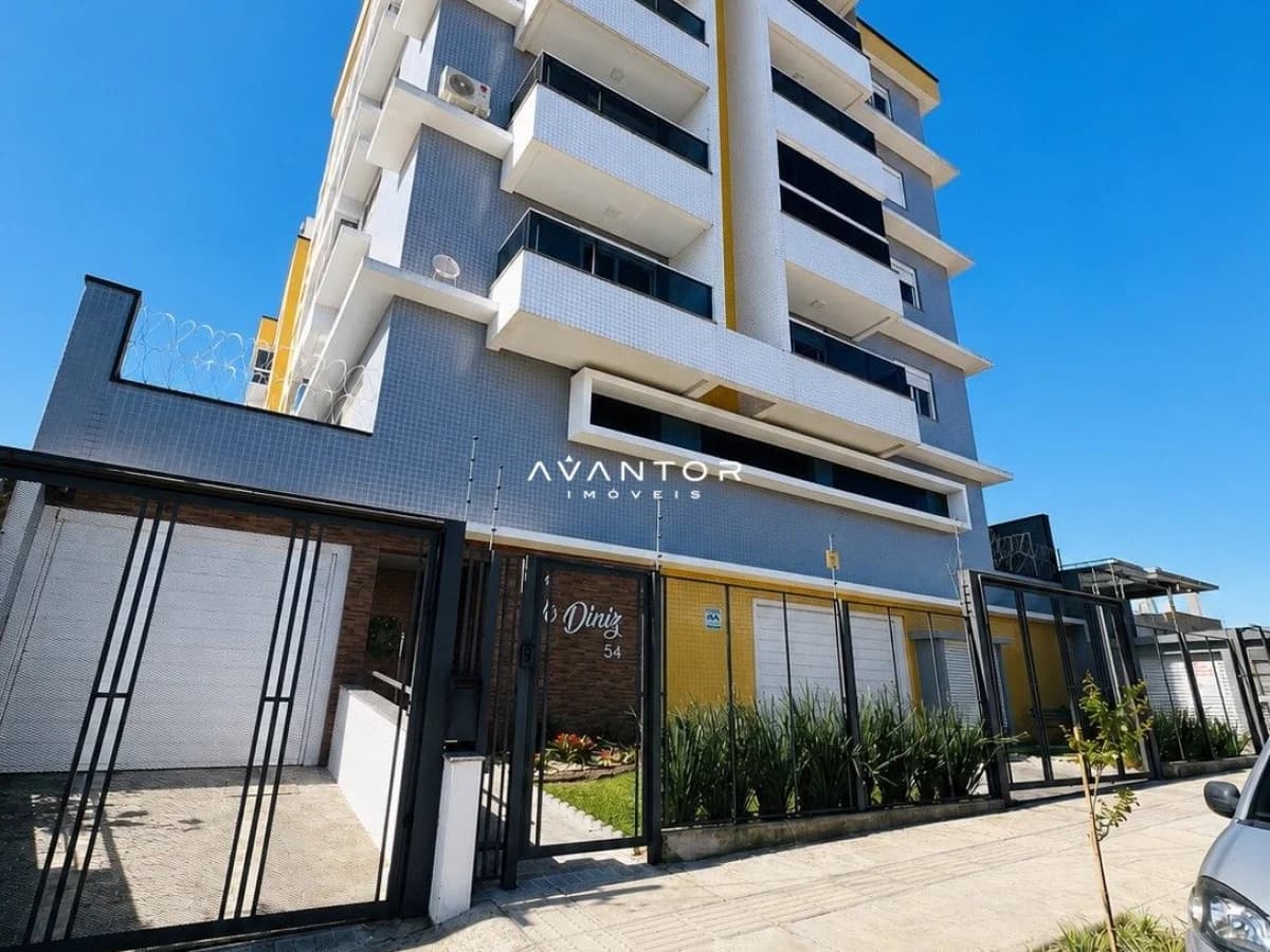 Fachada do prédio com comércio térreo — Residencial Vô Diniz, Nossa Senhora das Dores, Santa Maria/RS