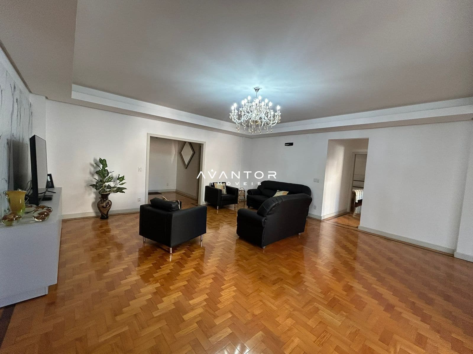 Apartamento com 5 quartos à venda no Edifício Augusto, em Centro, Santa Maria/RS — foto 2 de 35