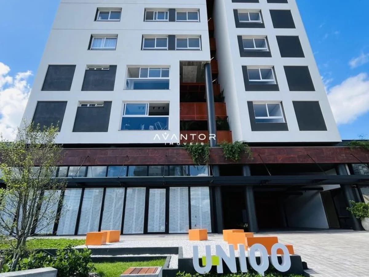 Fachada do prédio com entrada principal — Apartamento com 1 quarto à venda no Uniqo Smart Living, em Camobi, Santa Maria/RS