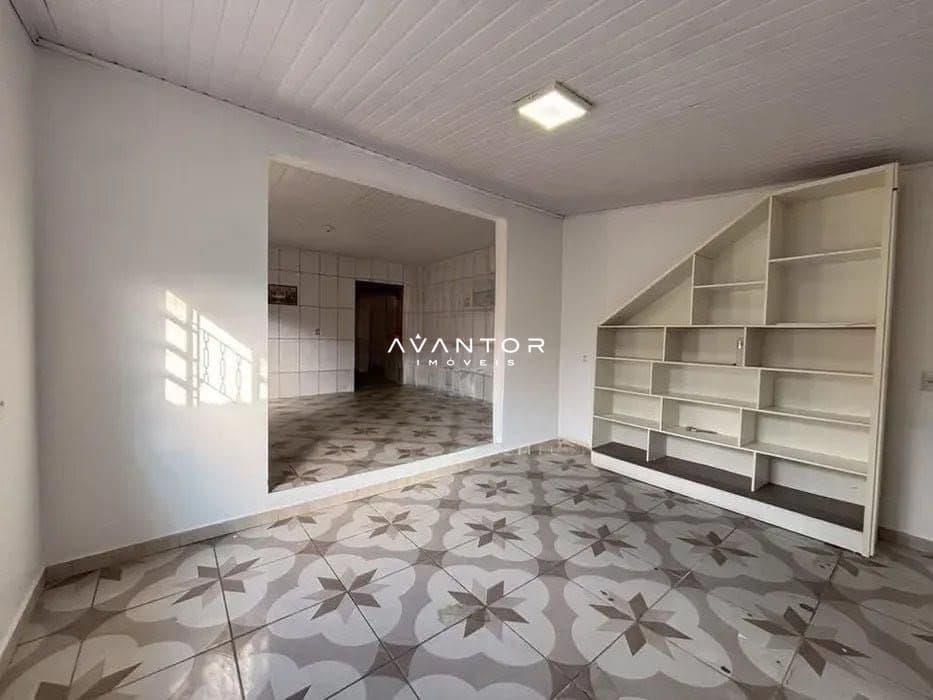 Casa com 3 quartos para alugar em Diácono João Luiz Pozzobon, Santa Maria/RS — foto 3 de 16