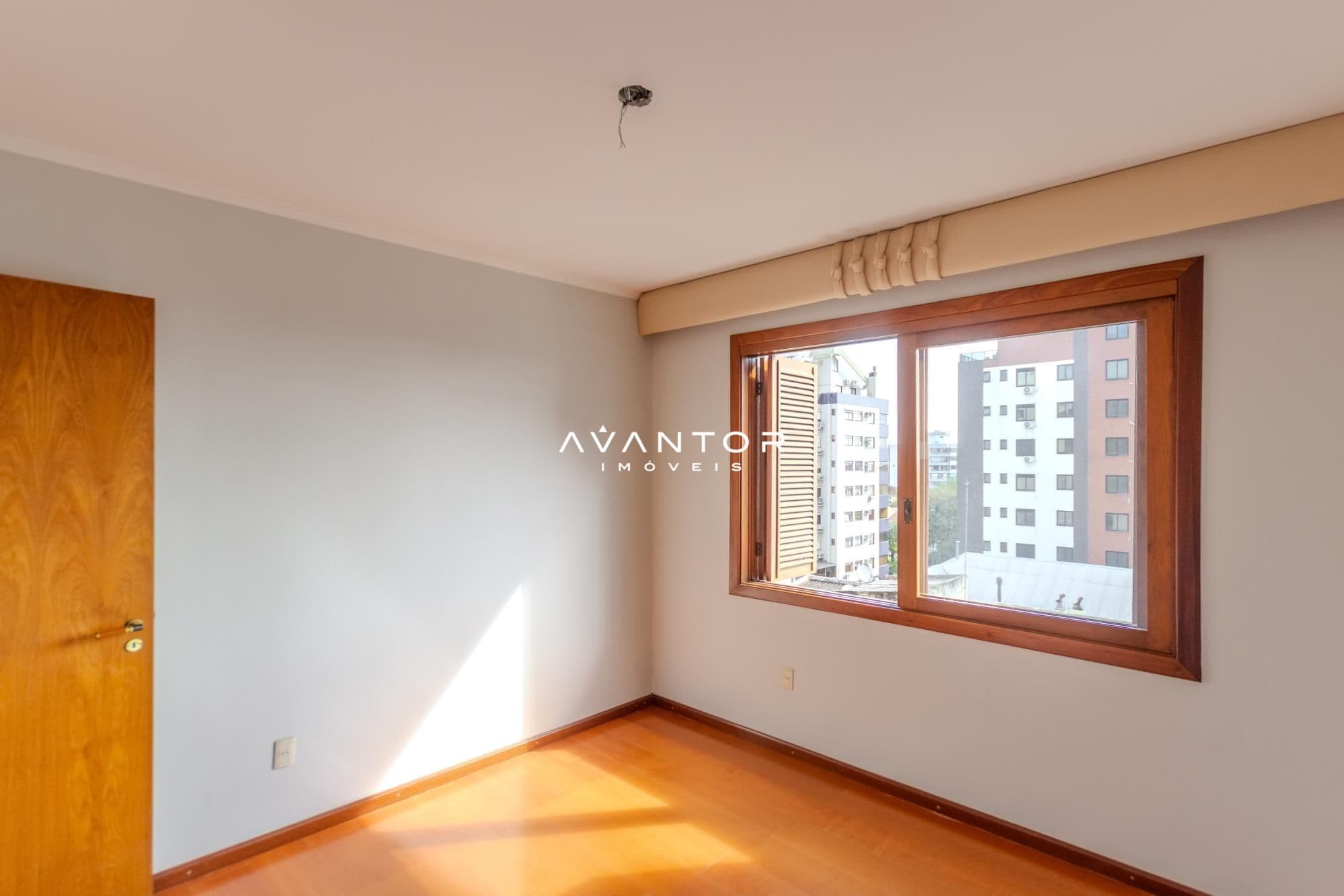 Apartamento com 4 quartos à venda no Edifício Galeria Village Center, em Centro, Santa Maria/RS — foto 32 de 45