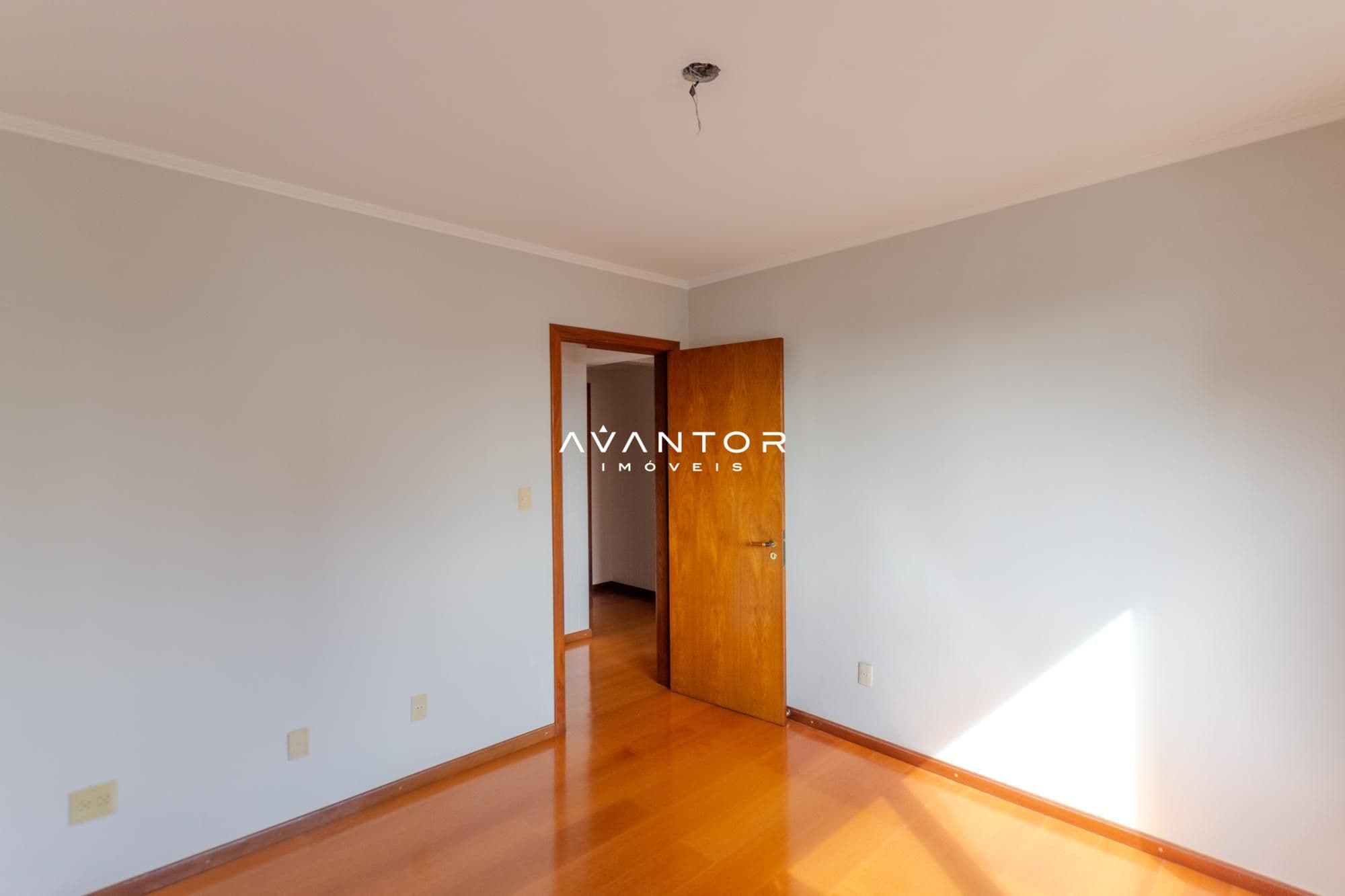 Apartamento com 4 quartos à venda no Edifício Galeria Village Center, em Centro, Santa Maria/RS — foto 33 de 45