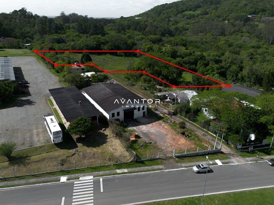 Terreno com casa e demarcação de área — Terreno à venda em Cerrito, Santa Maria/RS