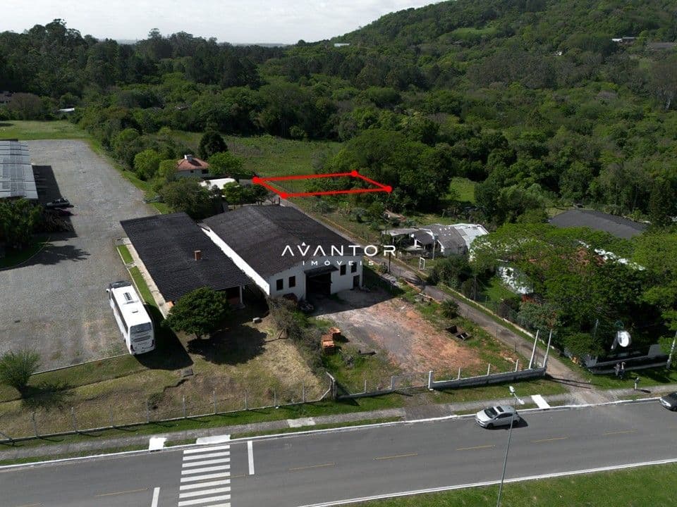 Vista aérea do terreno e construção — Terreno à venda em Cerrito, Santa Maria/RS