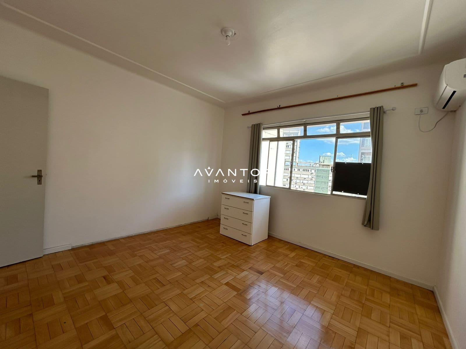 Apartamento com 2 quartos à venda no Edifício Galeria do Comércio, em Centro, Santa Maria/RS — foto 4 de 16