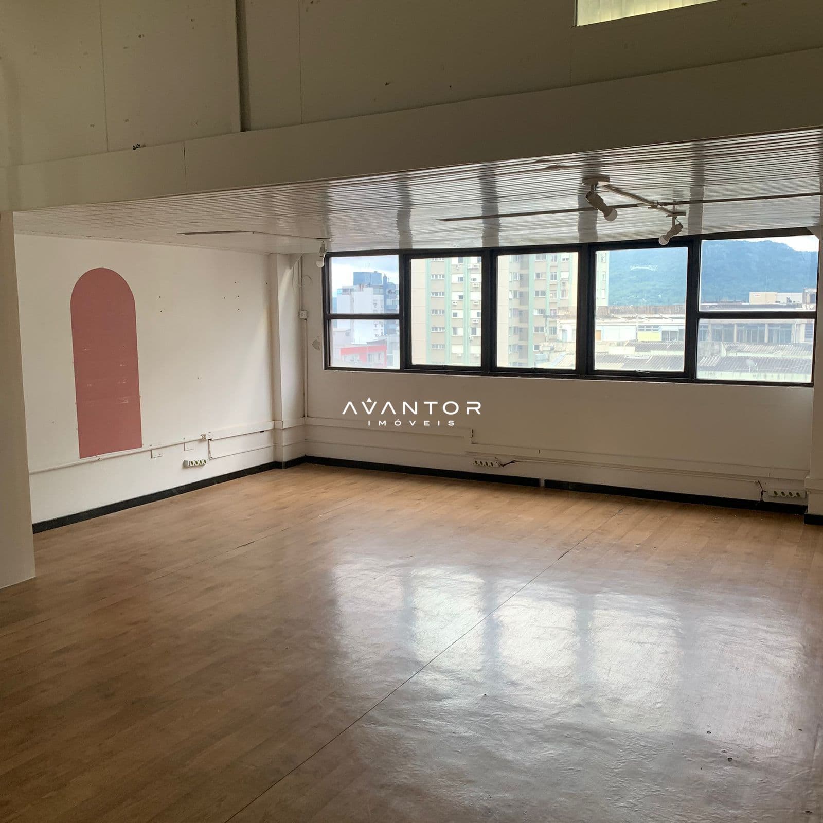 Sala Comercial com 2 salas à venda no Torre Gboex, em Centro, Santa Maria/RS — foto 3 de 10
