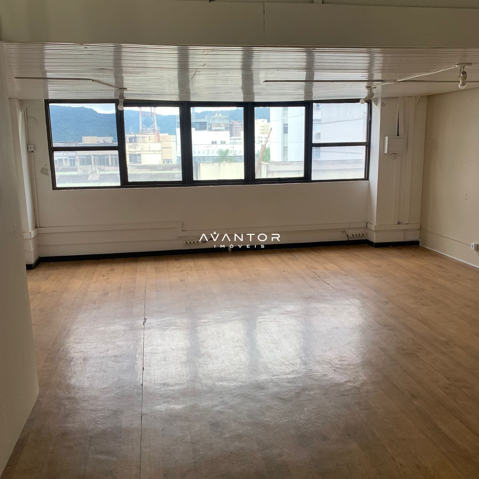 Sala Comercial com 2 salas à venda no Torre Gboex, em Centro, Santa Maria/RS — foto 4 de 10