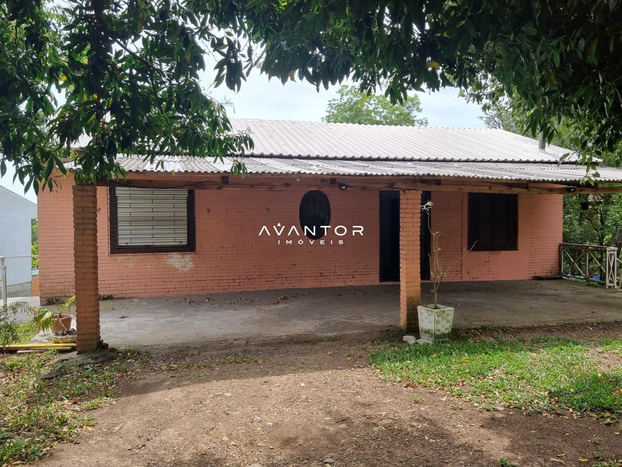 Fachada da casa em alvenaria — Casa com 3 quartos à venda em Parque Serrano II, Itaara/RS