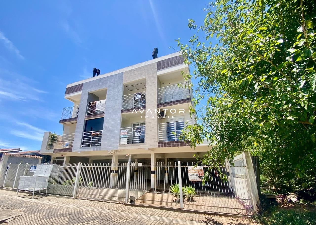 Fachada do prédio com garagem — Apartamento com 2 quartos à venda em Camobi, Santa Maria/RS