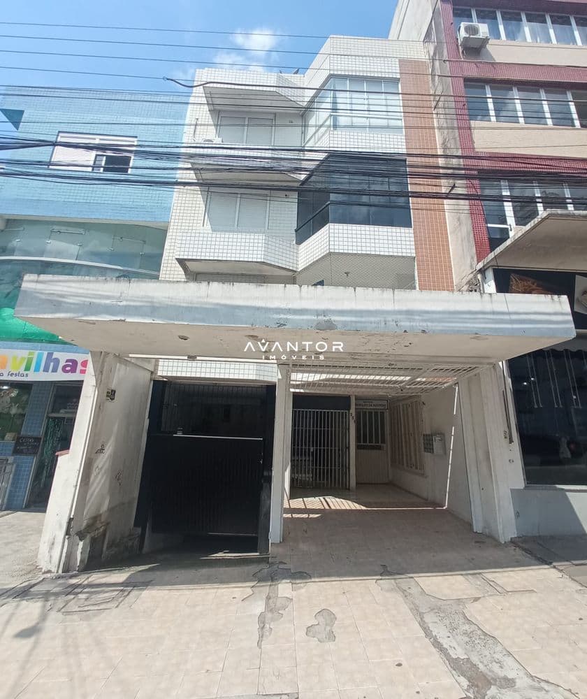 Fachada do prédio com entrada — Apartamento com 1 quarto à venda em Centro, Santa Maria/RS