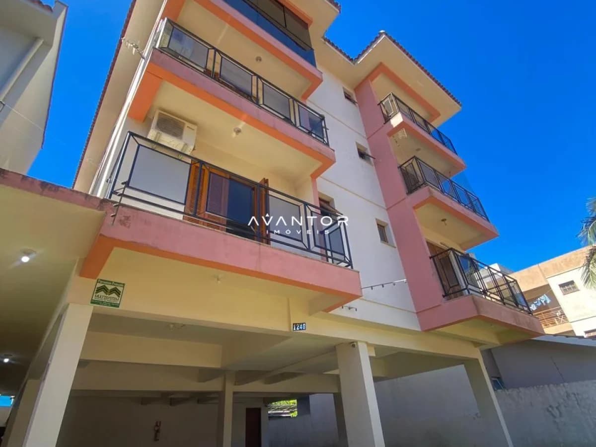 Fachada do prédio com sacadas — Apartamento com 2 quartos à venda em Camobi, Santa Maria/RS