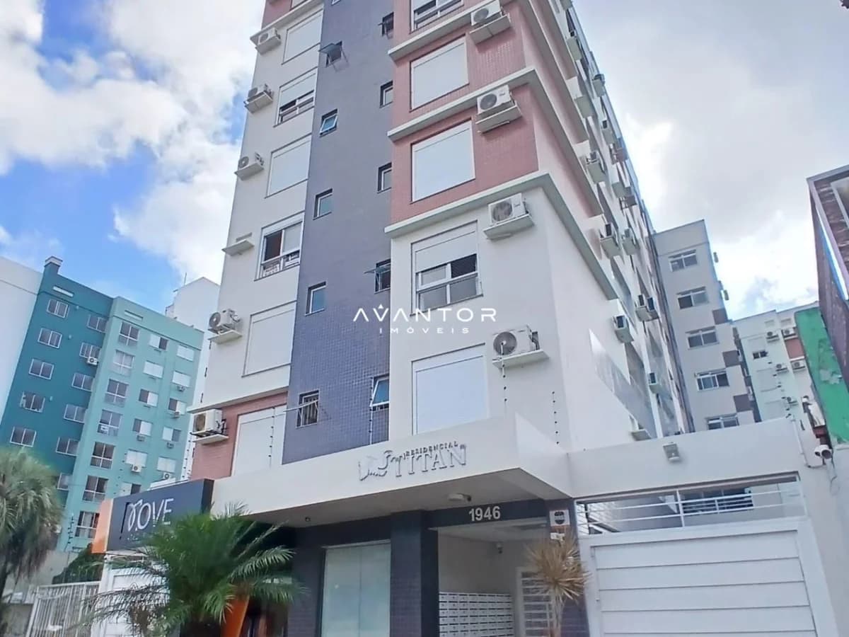 Fachada do prédio com entrada — Apartamento com 3 quartos à venda em Nossa Senhora das Dores, Santa Maria/RS