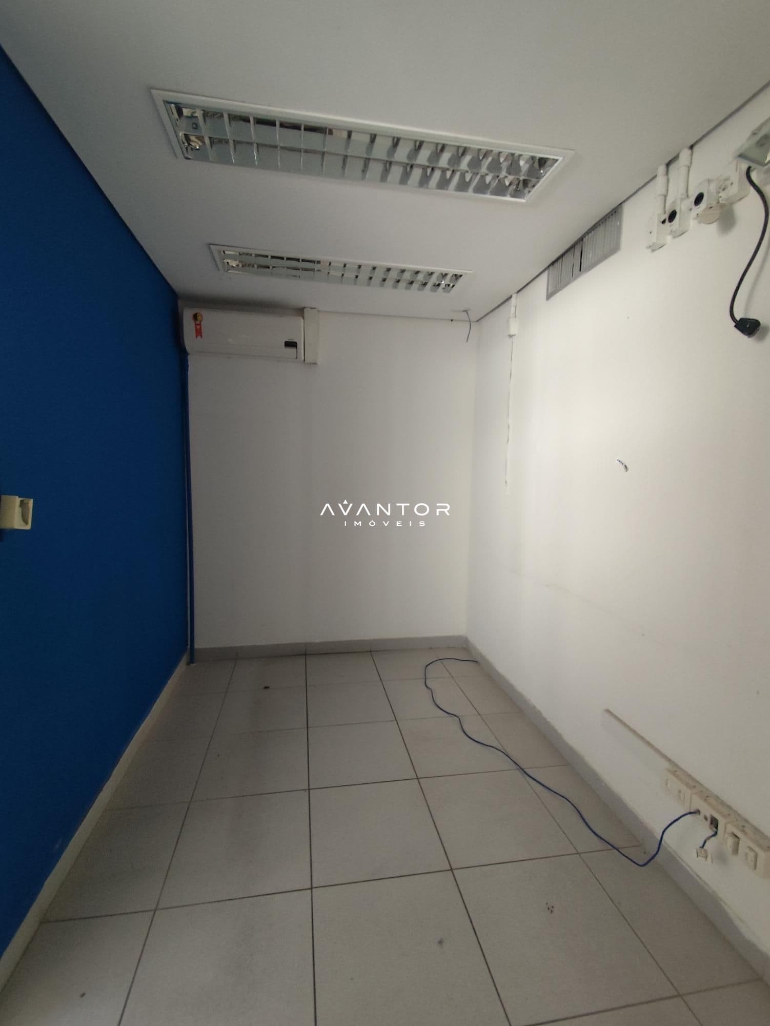 Prédio Comercial com 8 salas para alugar em Centro, Santa Maria/RS — foto 9 de 21