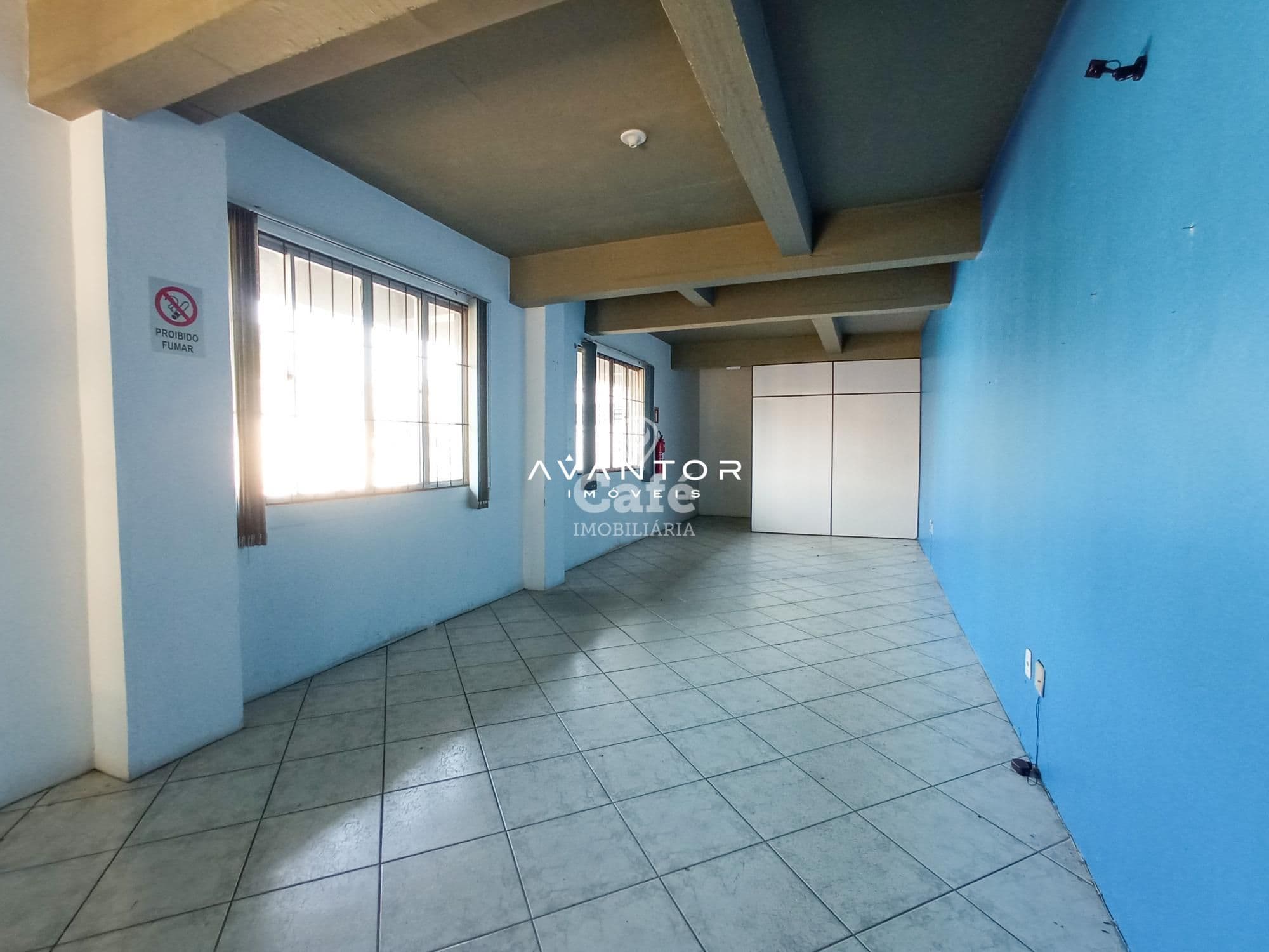 Ótima oportunidade!! Sala Comercial na rua Venâncio aires, próximo a Liberdade — Sala Comercial com 1 sala para alugar em Centro, Santa Maria/RS