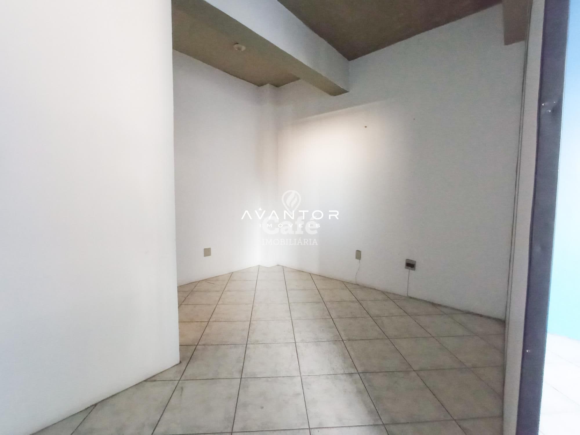 Ótima oportunidade!! Sala Comercial na rua Venâncio aires, próximo a Liberdade — Sala Comercial com 1 sala para alugar em Centro, Santa Maria/RS