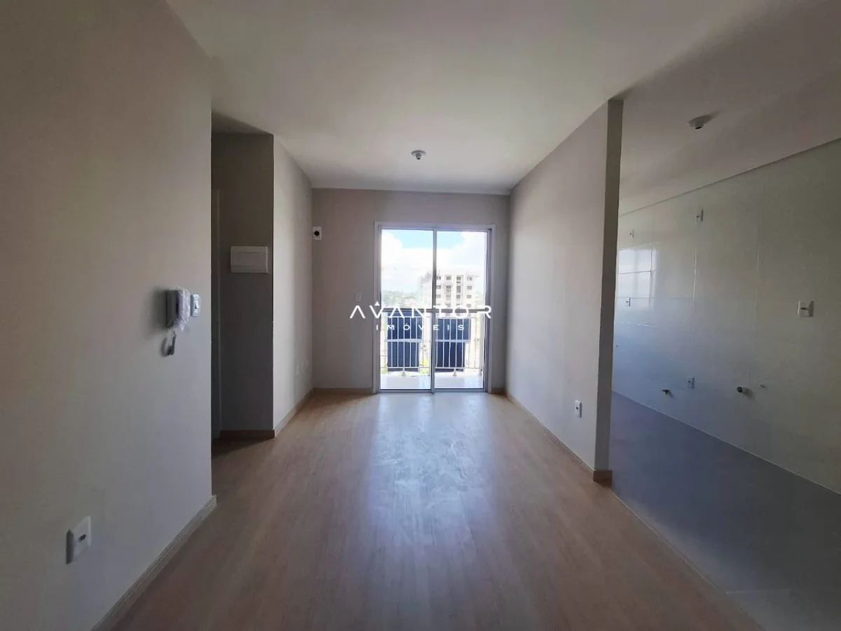 Sala de estar com sacada — Apartamento com 2 quartos à venda no Residencial Vila Di Siena, em Camobi, Santa Maria/RS