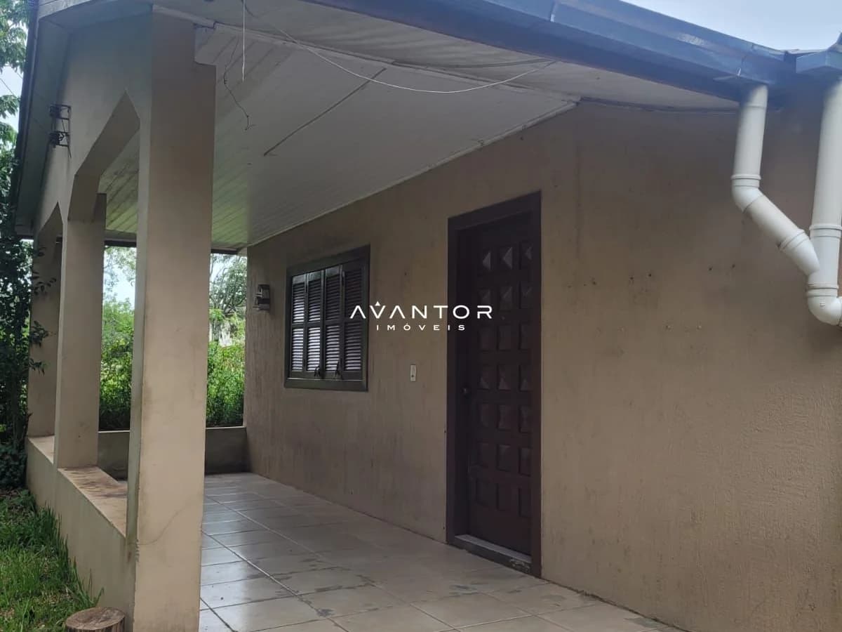 Fachada da casa com varanda — Casa com 3 quartos à venda em Novo Pinhal, Itaara/RS