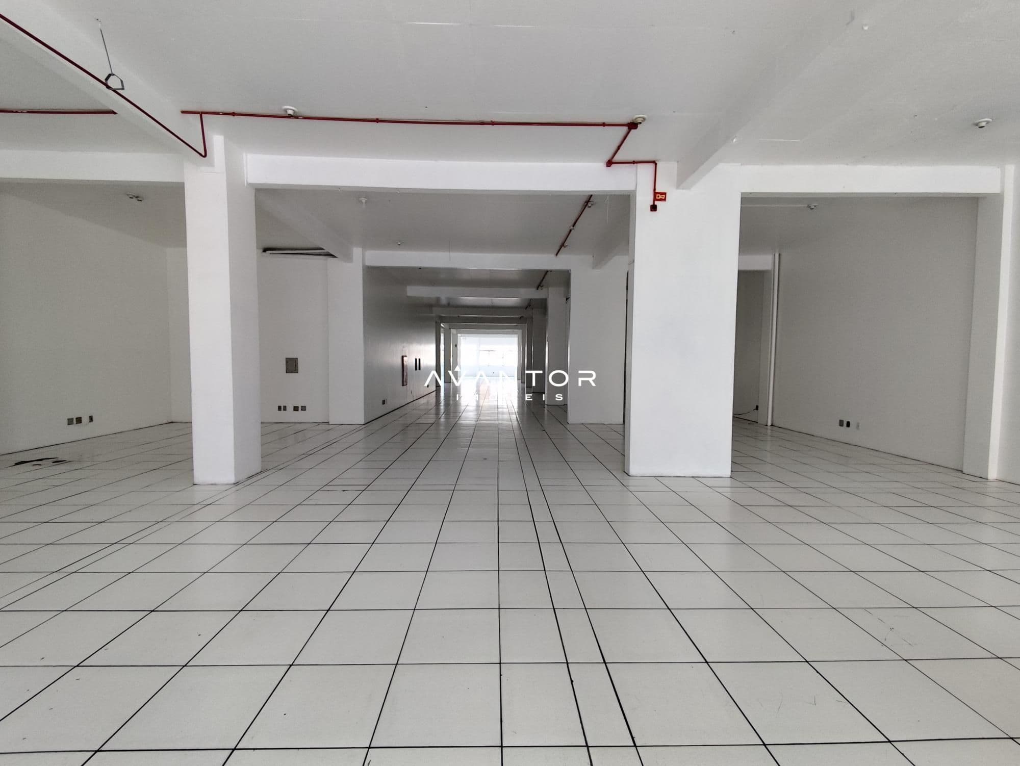 Loja com 1 sala para alugar em Centro, Santa Maria/RS — foto 2 de 10
