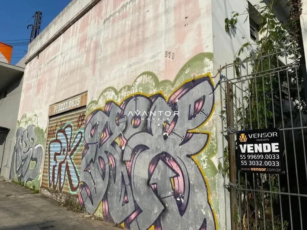 Frente — Casa Comercial com 5 salas à venda em Centro, Santa Maria/RS