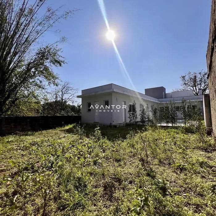Jardim — Casa com 3 quartos à venda em Camobi, Santa Maria/RS