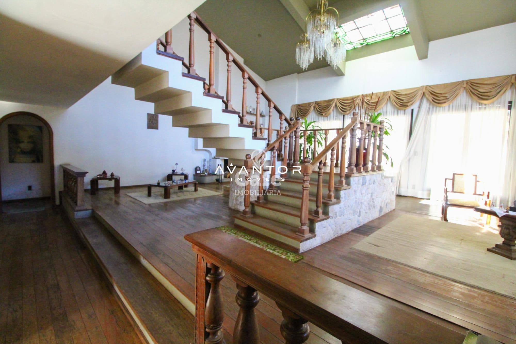 Casa/Terreno localizada em ótimo bairro de Santa Maria/RS — Casa com 5 quartos à venda em Centro, Santa Maria/RS