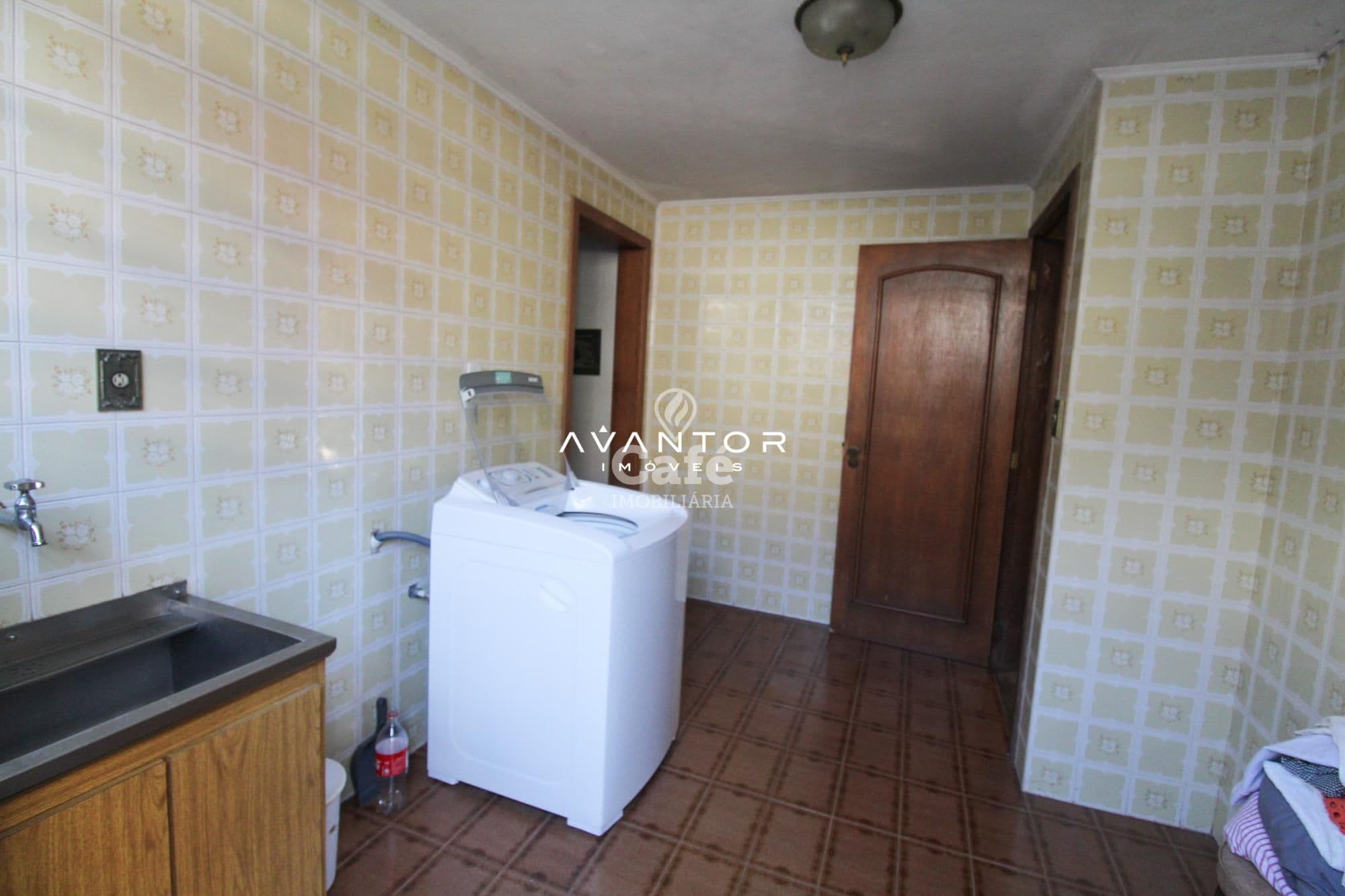 Casa/Terreno localizada em ótimo bairro de Santa Maria/RS — Casa com 5 quartos à venda em Centro, Santa Maria/RS
