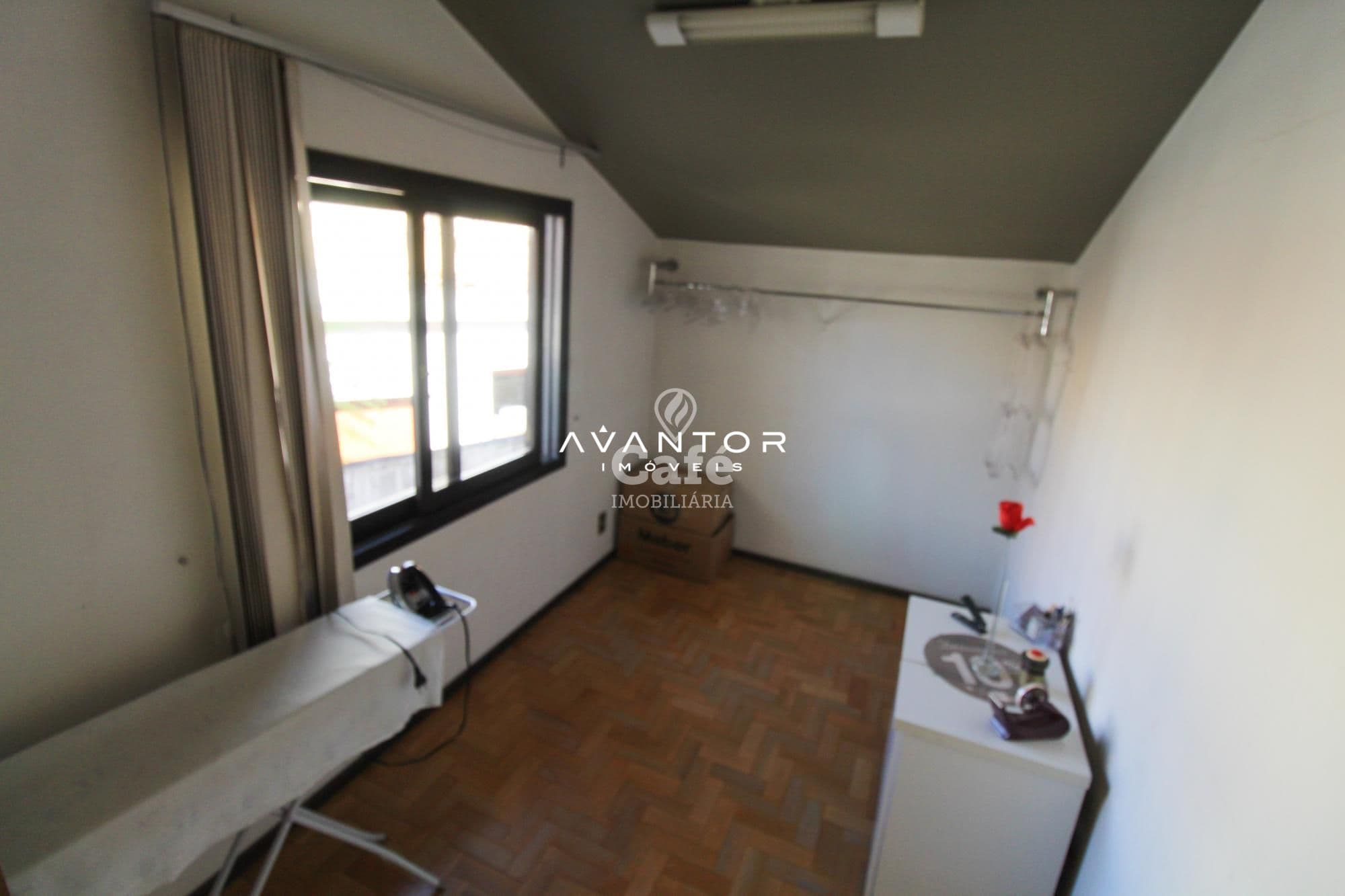 Casa/Terreno localizada em ótimo bairro de Santa Maria/RS — Casa com 5 quartos à venda em Centro, Santa Maria/RS