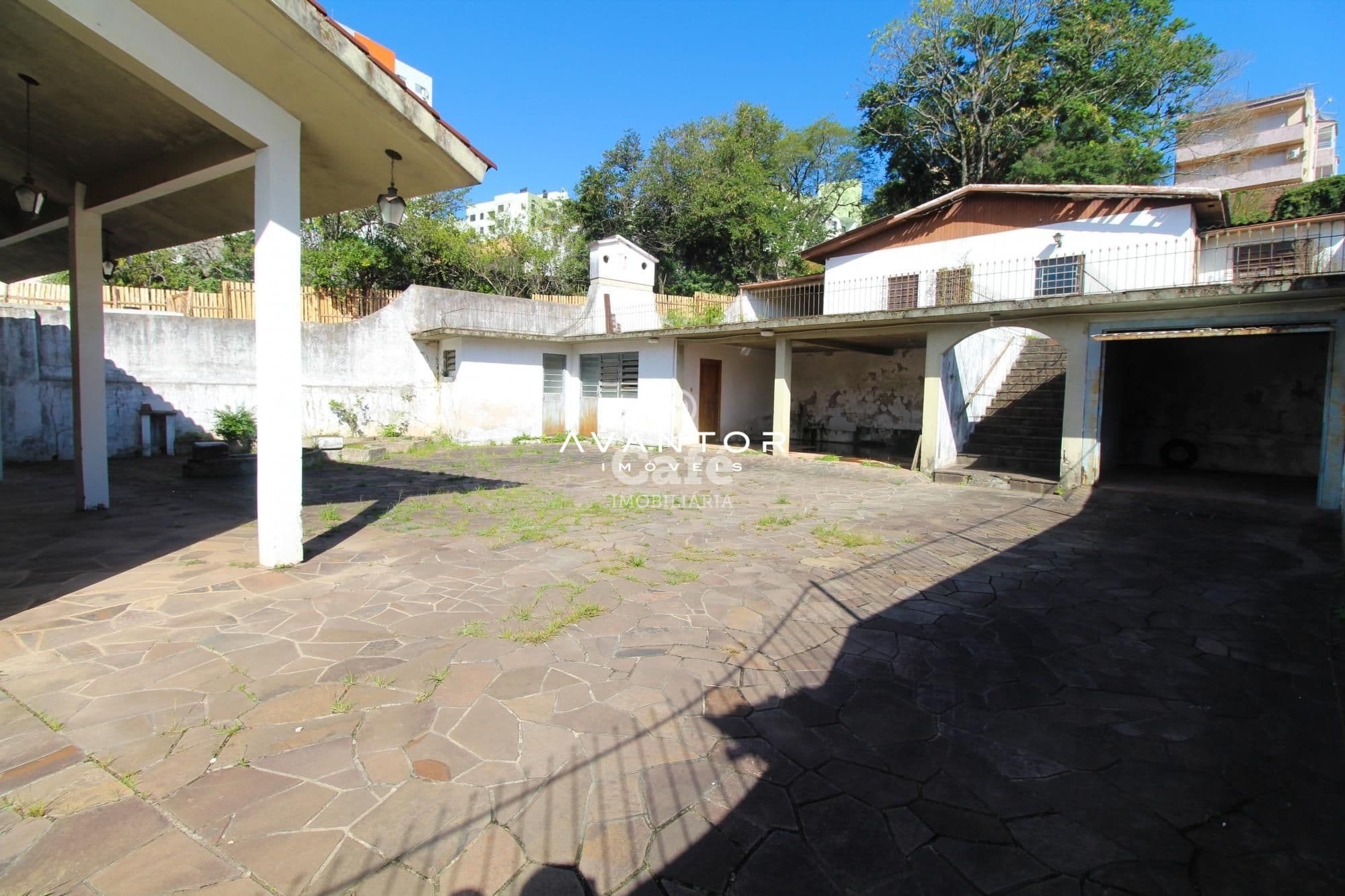 Casa/Terreno localizada em ótimo bairro de Santa Maria/RS — Casa com 5 quartos à venda em Centro, Santa Maria/RS