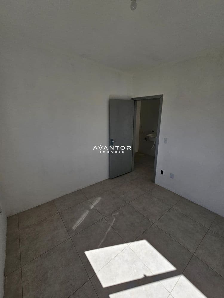Apartamento com 2 quartos para alugar no Edifício Liziane, em Camobi, Santa Maria/RS — foto 11 de 13