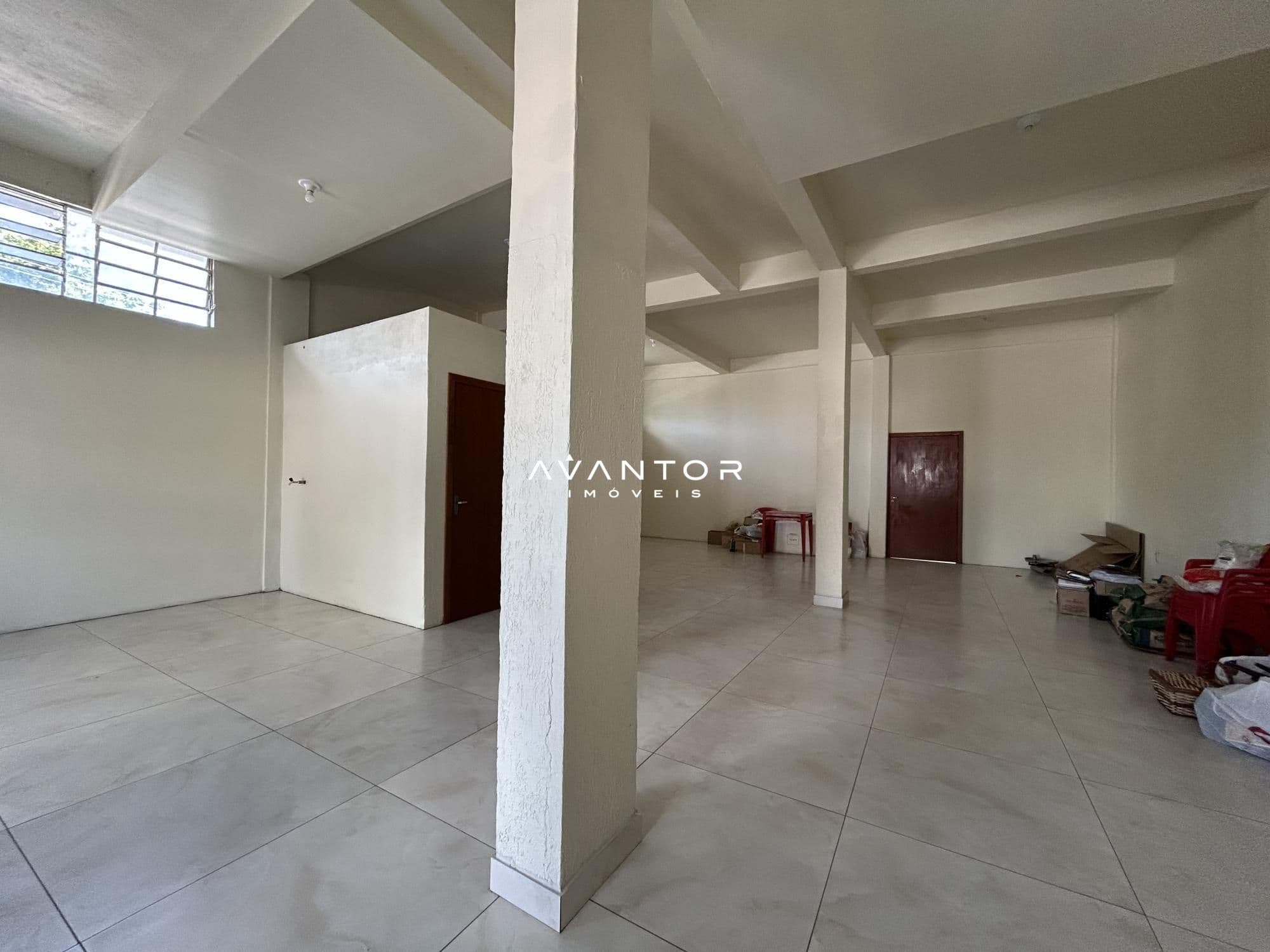 Loja com 1 sala para alugar em Pinheiro Machado, Santa Maria/RS — foto 2 de 8