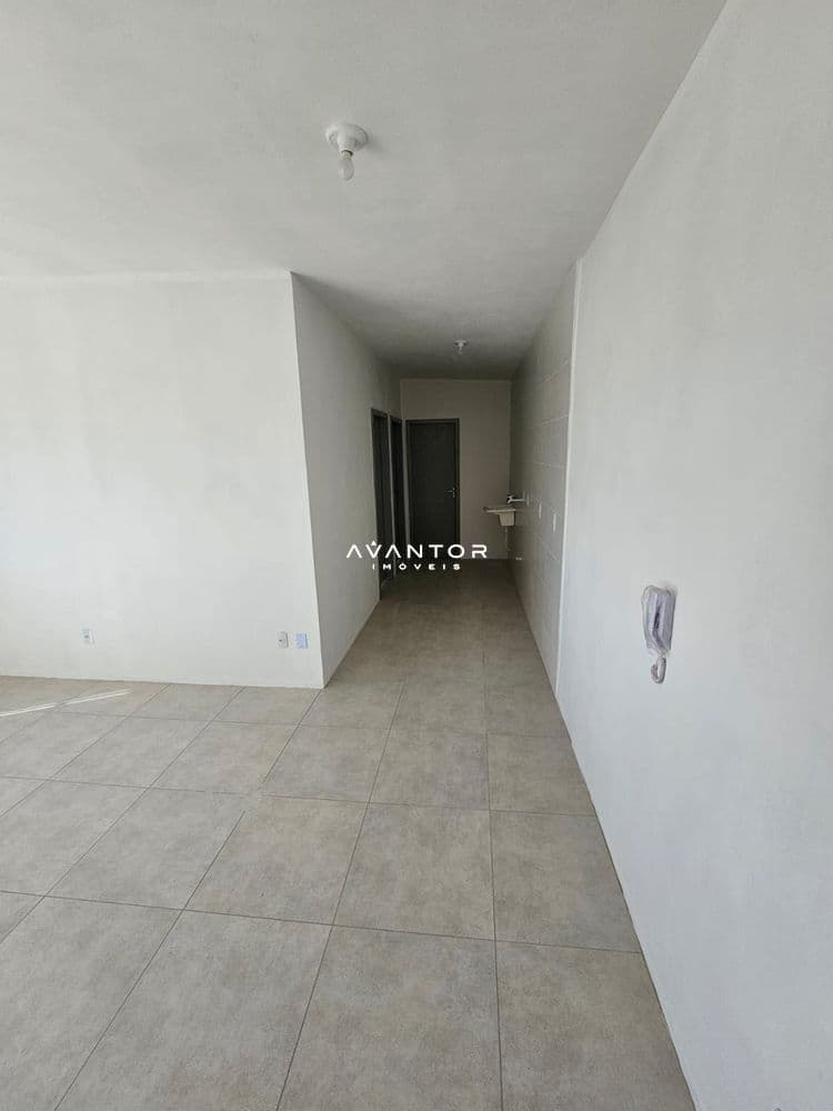 Apartamento com 2 quartos para alugar no Edifício Liziane, em Camobi, Santa Maria/RS — foto 5 de 11