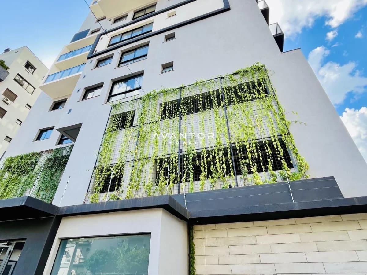Fachada do prédio com jardim vertical — Apartamento com 3 quartos à venda no Residencial Livty, em Centro, Santa Maria/RS