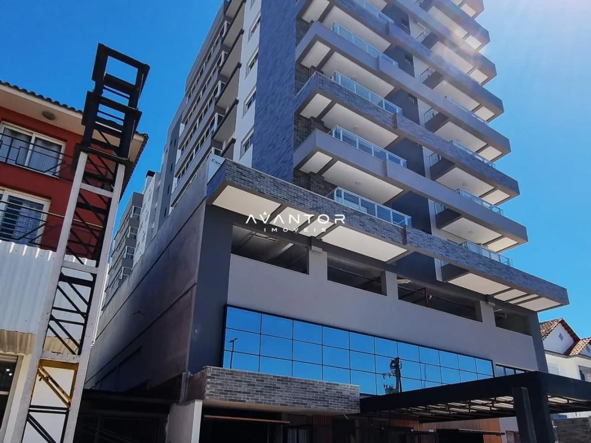 Fachada do prédio com sacadas — Apartamento com 3 quartos à venda em Nossa Senhora das Dores, Santa Maria/RS