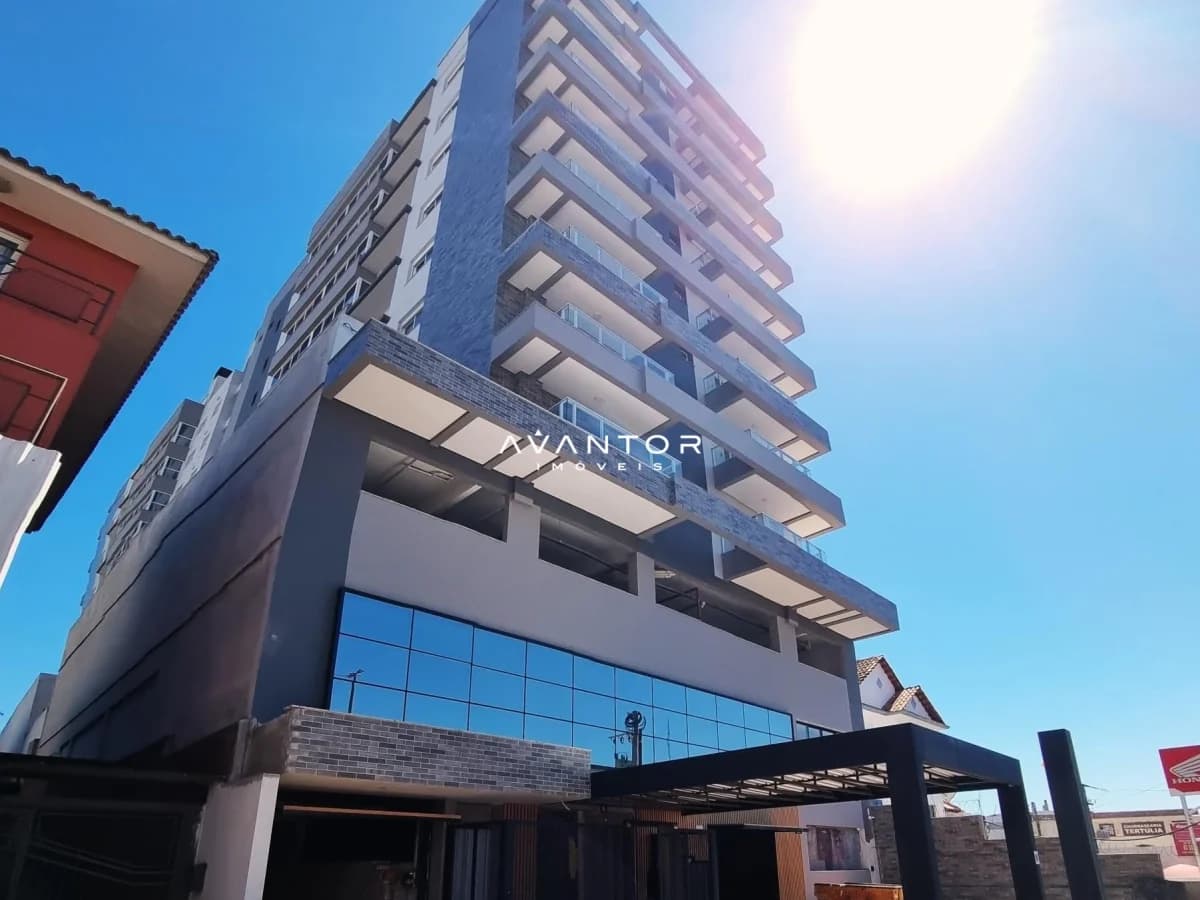 Fachada do prédio com garagem — Apartamento com 2 quartos à venda em Nossa Senhora das Dores, Santa Maria/RS