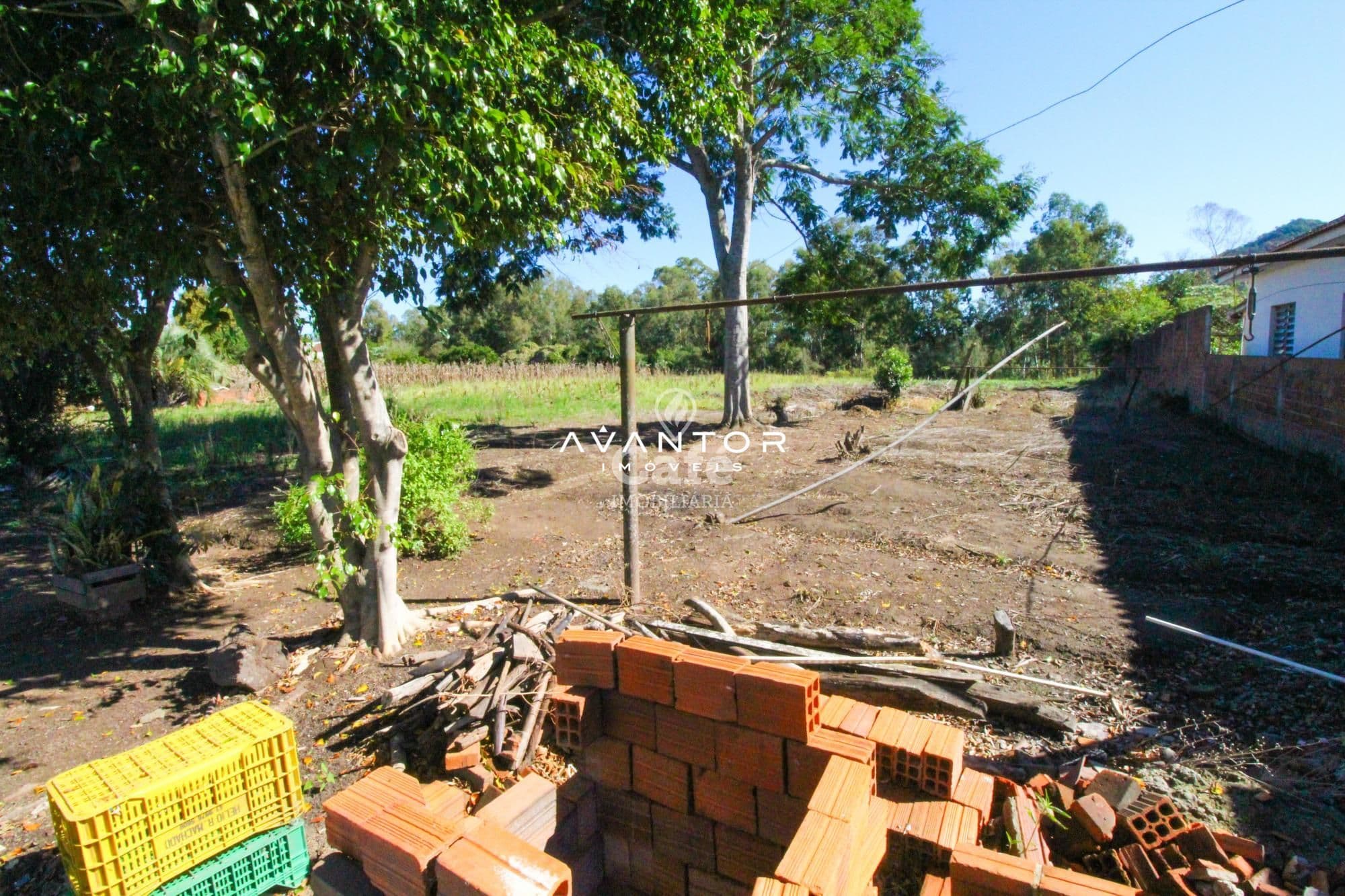 Ótimo terreno pronto para construir — Terreno à venda em Pé de Plátano, Santa Maria/RS