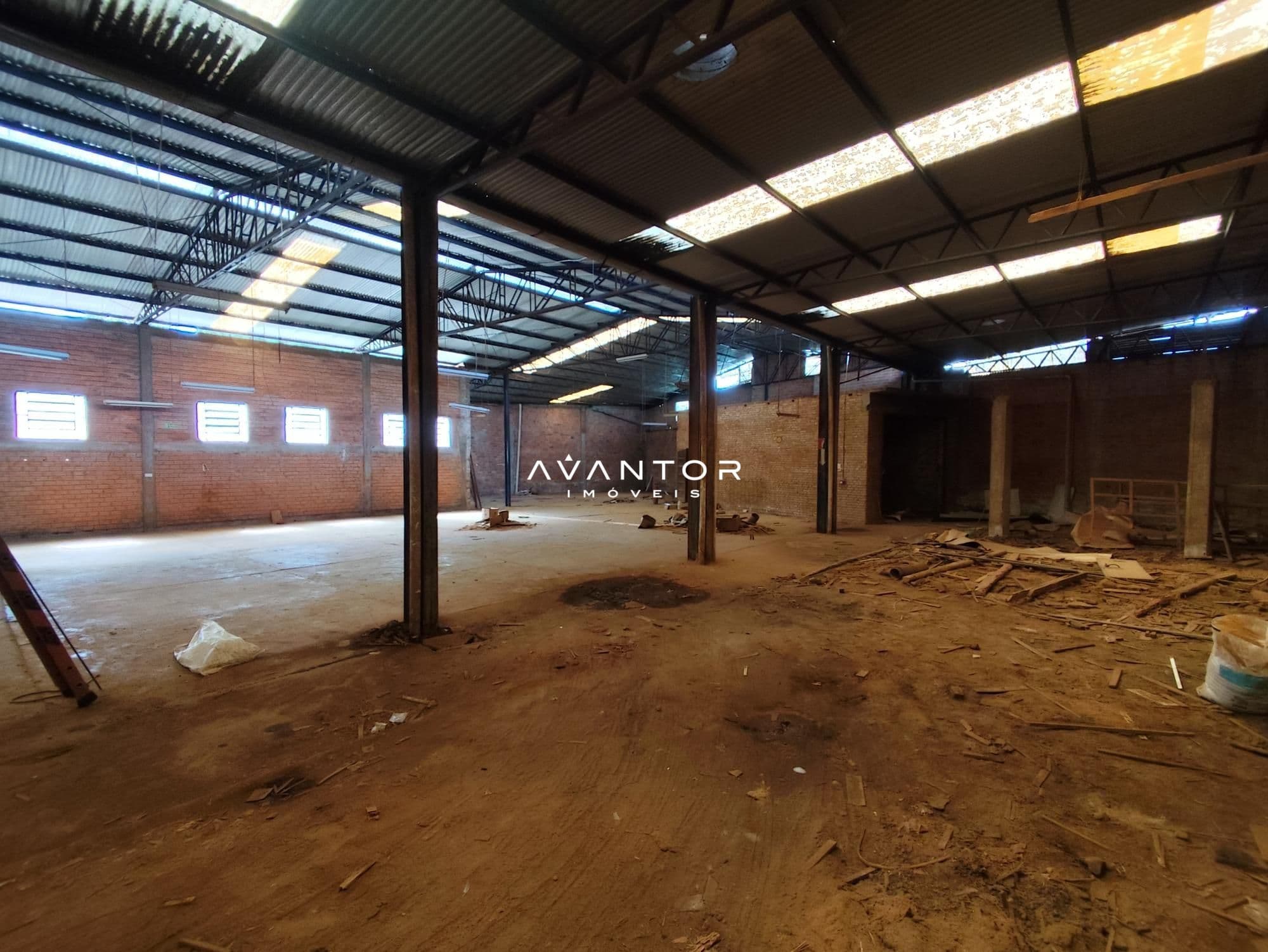 Pavilhão com 2 salas para alugar em Duque de Caxias, Santa Maria/RS — foto 10 de 11