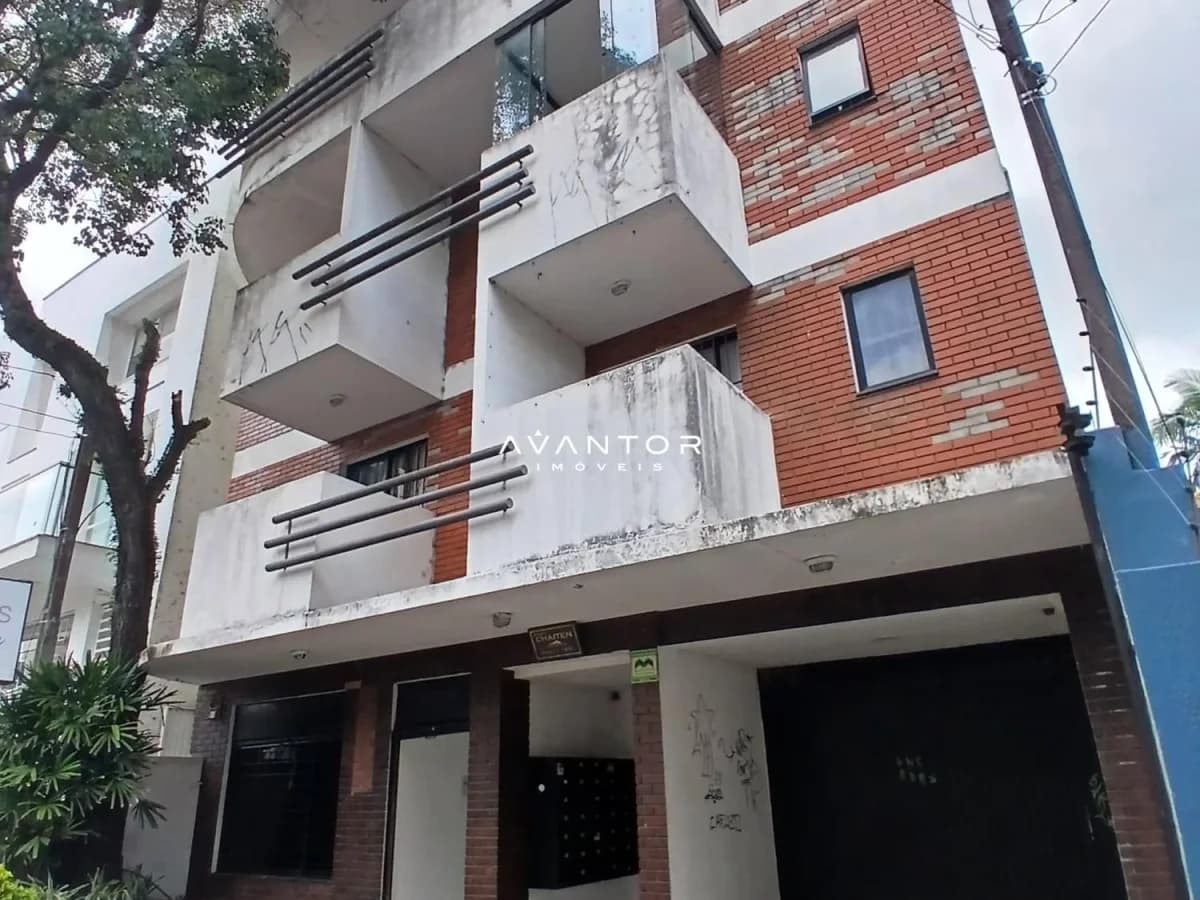 Fachada do prédio com sacadas — Apartamento com 2 quartos à venda no Residencial Chaiten, em Centro, Santa Maria/RS