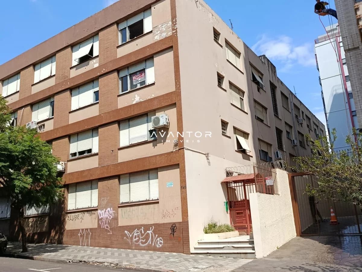 Fachada do edifício residencial — Apartamento com 4 quartos à venda no Edifício Xavier, em Bonfim, Santa Maria/RS