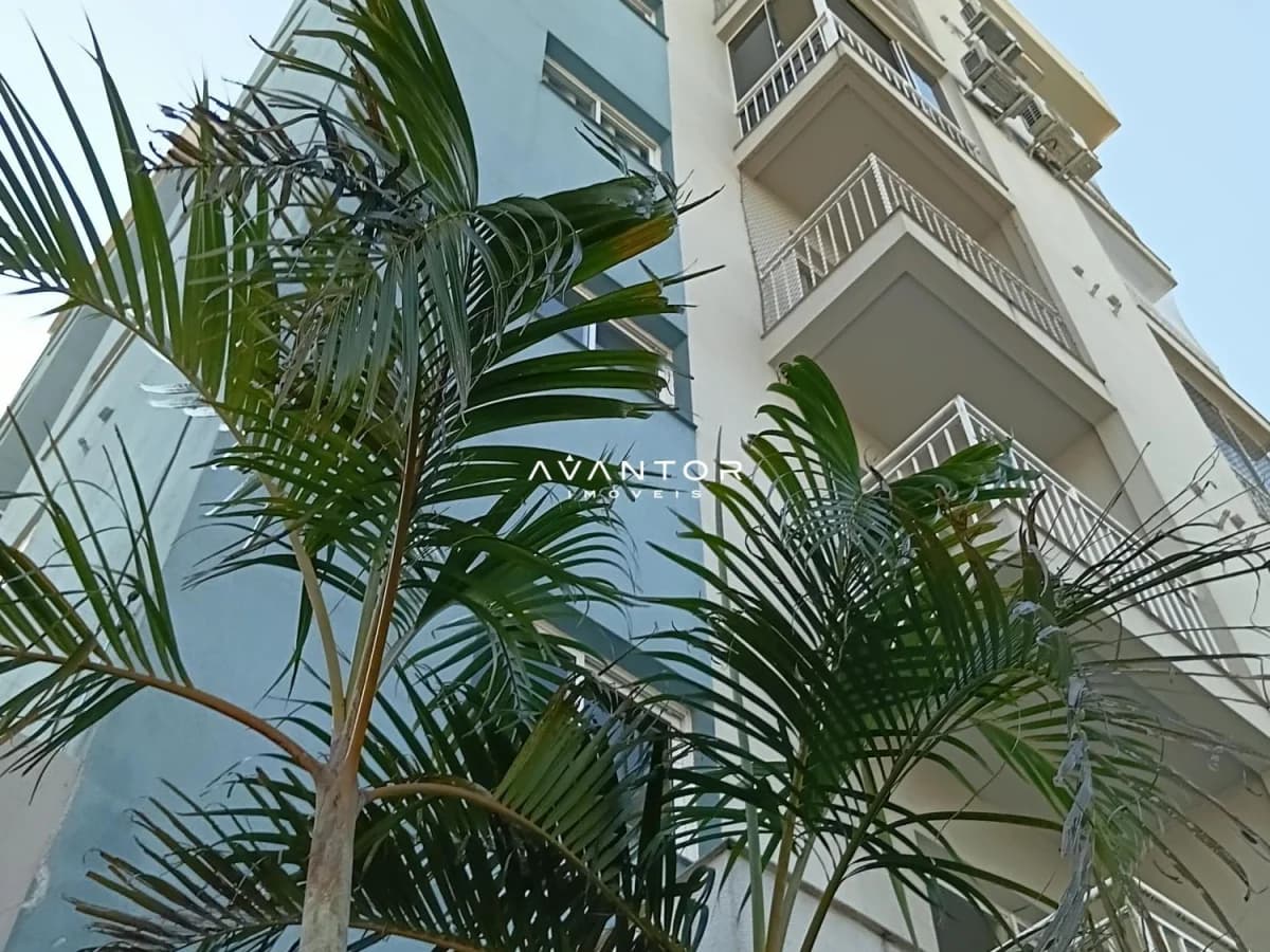 Fachada do prédio com sacadas — Apartamento com 2 quartos à venda no Vila Di Capri Residencial, em Camobi, Santa Maria/RS