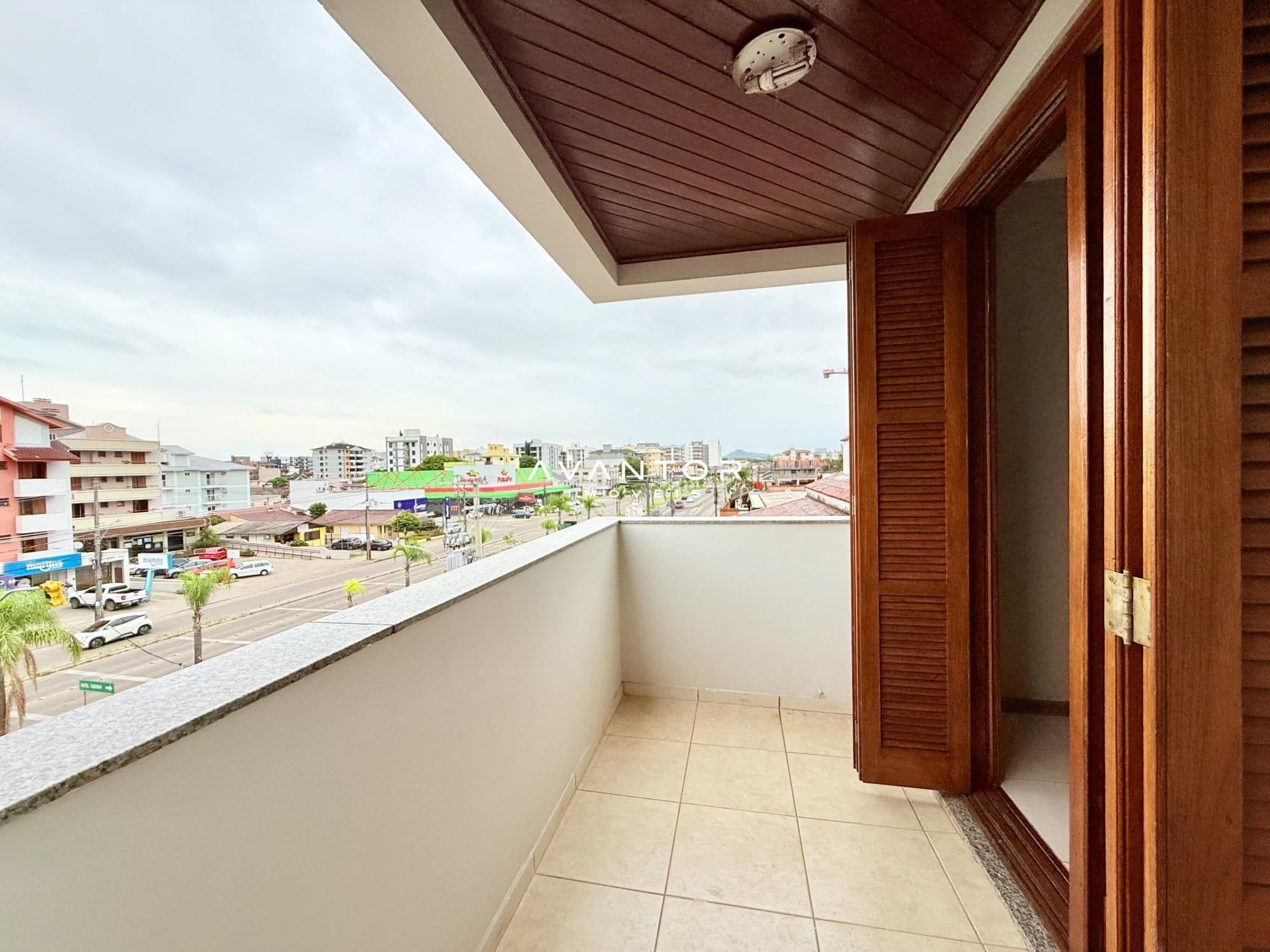 Apartamento com 3 quartos à venda no Edifício Veneza, em Camobi, Santa Maria/RS — foto 2 de 16