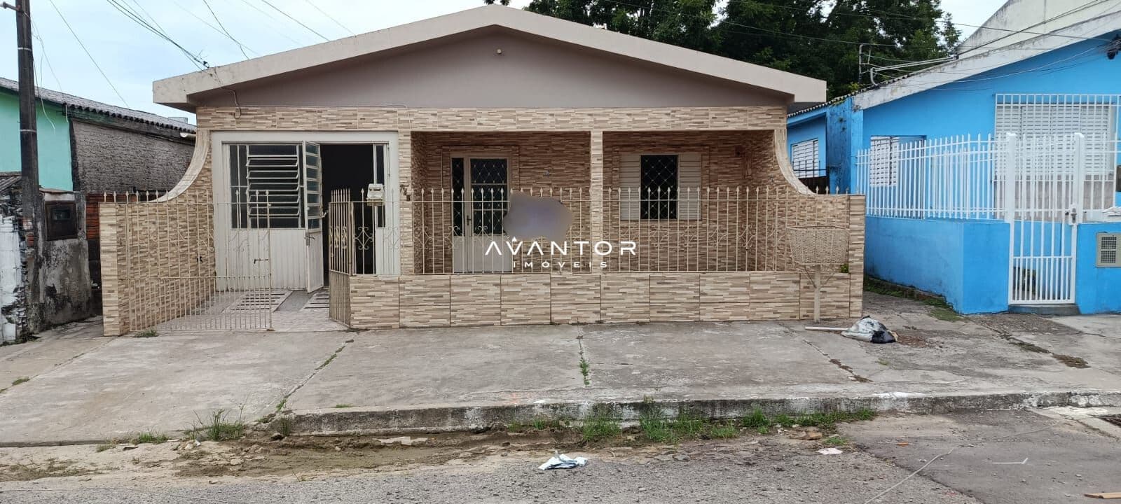 Fachada da casa com garagem — Casa com 3 quartos à venda em Presidente João Goulart, Santa Maria/RS