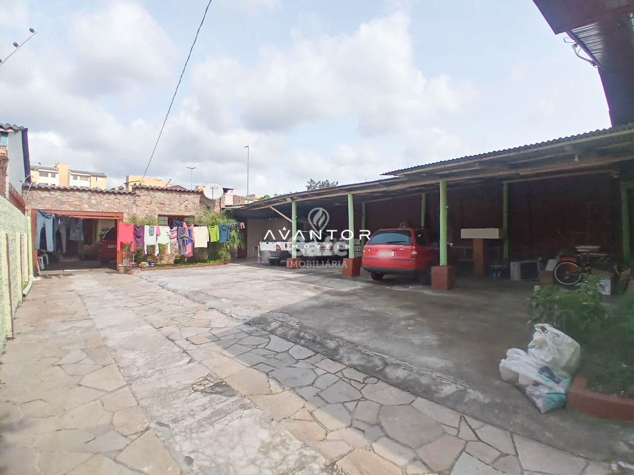 Excelente terreno a poucos metros de uma das principais avenidas da cidade — Casa com 3 quartos à venda em Uglione, Santa Maria/RS