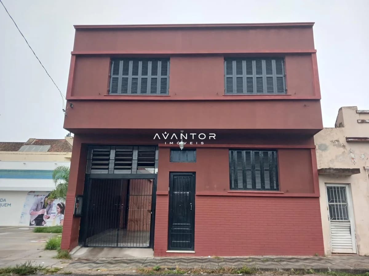 Fachada da casa com dois pavimentos — Casa com 3 quartos à venda em Nossa Senhora do Rosário, Santa Maria/RS