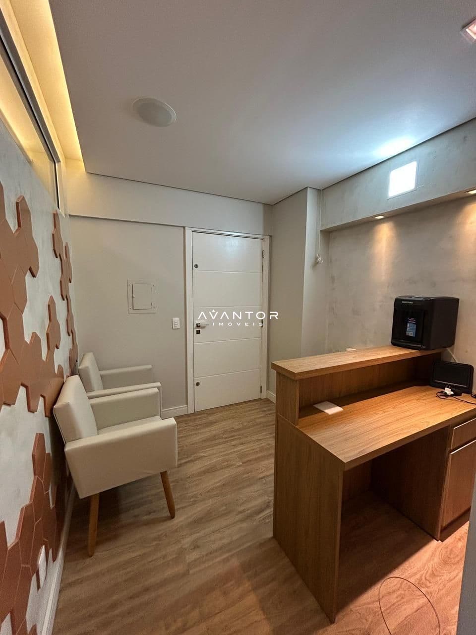 Sala Comercial com 2 salas à venda no Torre Gboex, em Centro, Santa Maria/RS — foto 2 de 10