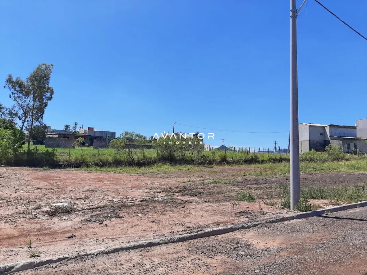 Terreno com vegetação nativa — Terreno à venda no Loteamento JARDINS, em Tomazetti, Santa Maria/RS
