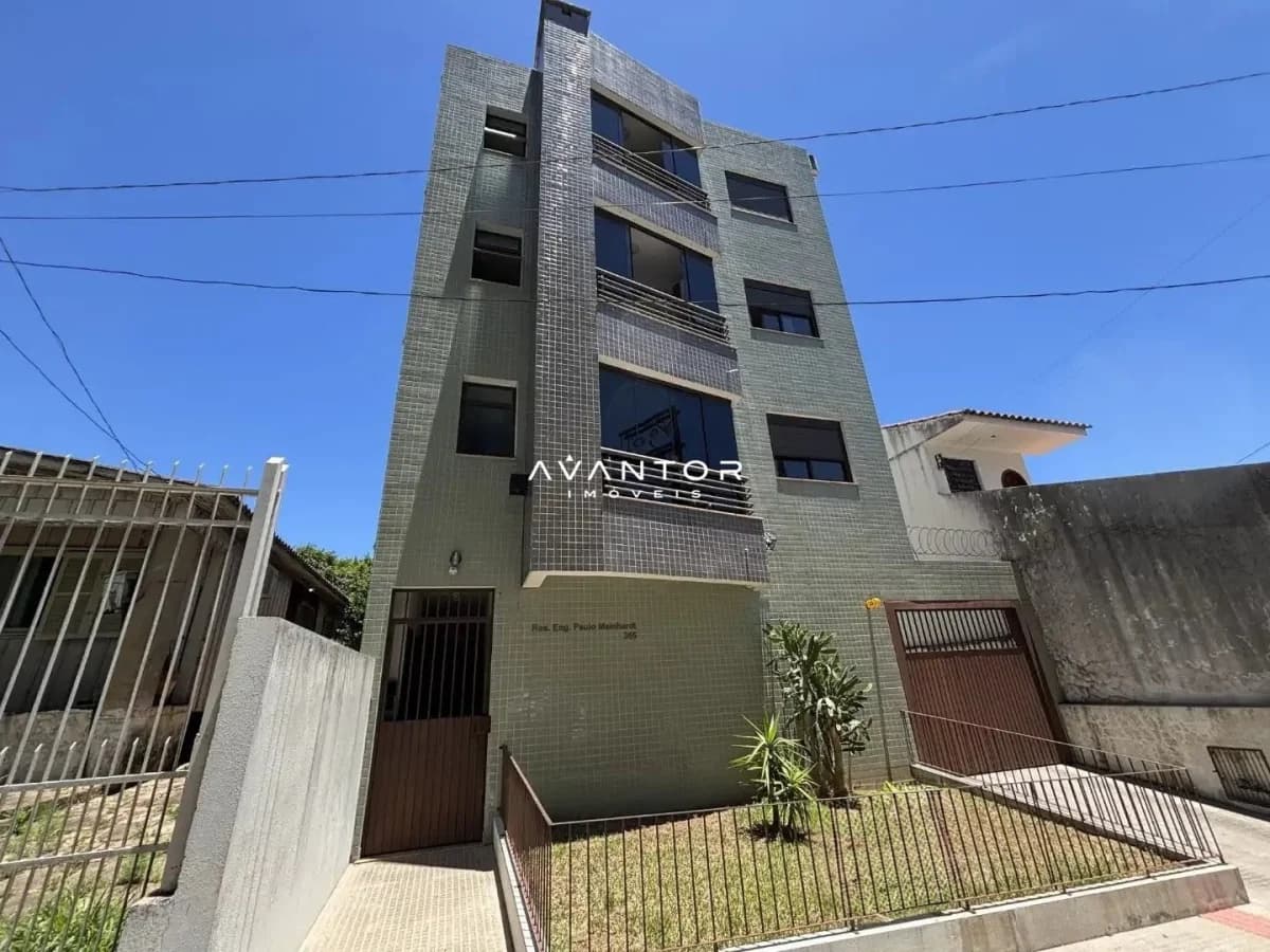 Fachada do prédio com revestimento em azulejo — Apartamento com 1 quarto à venda em Nossa Senhora do Rosário, Santa Maria/RS