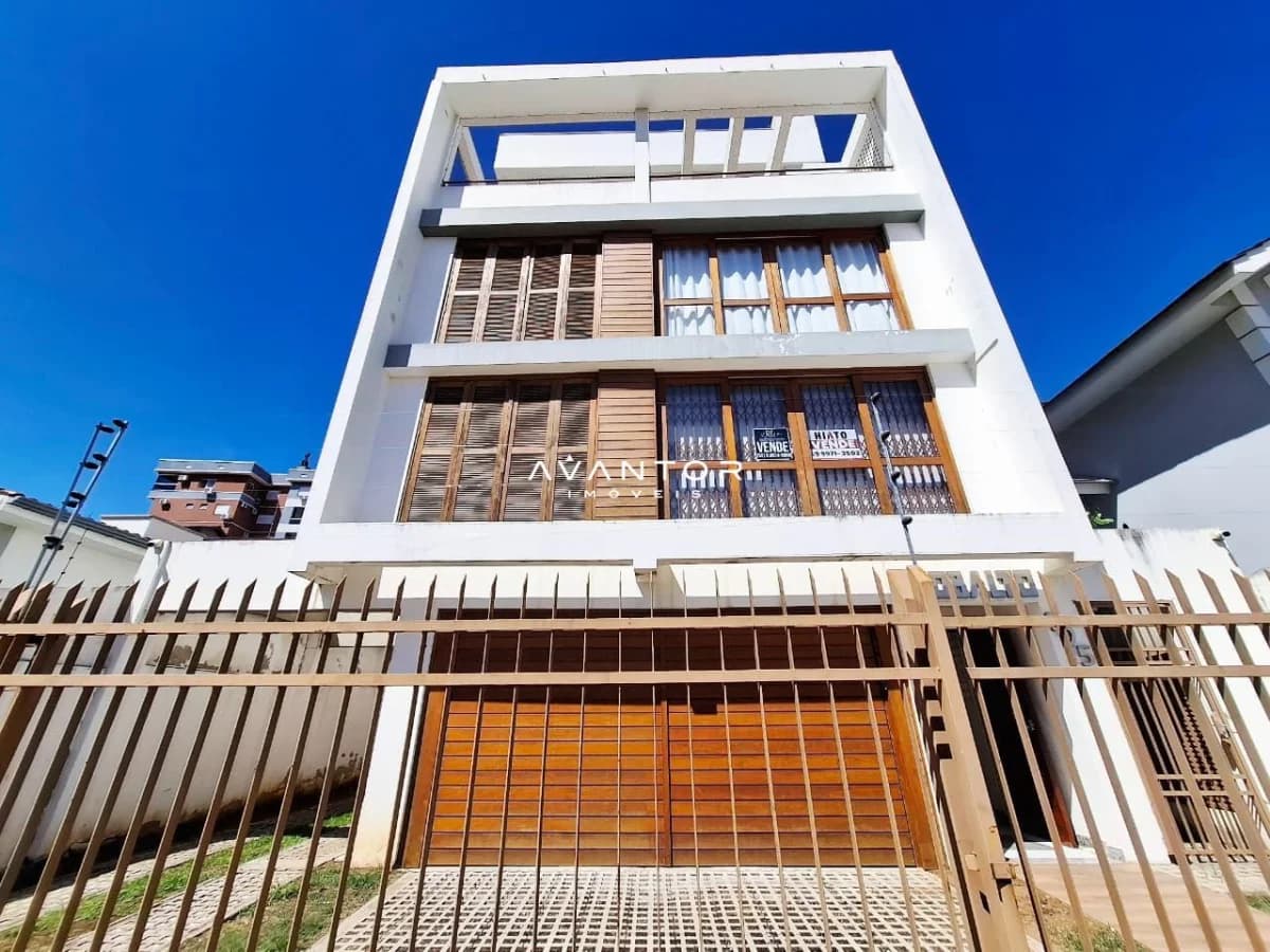 Fachada da casa com garagem — Cobertura com 2 quartos à venda no Residencial Kobalto, em Camobi, Santa Maria/RS
